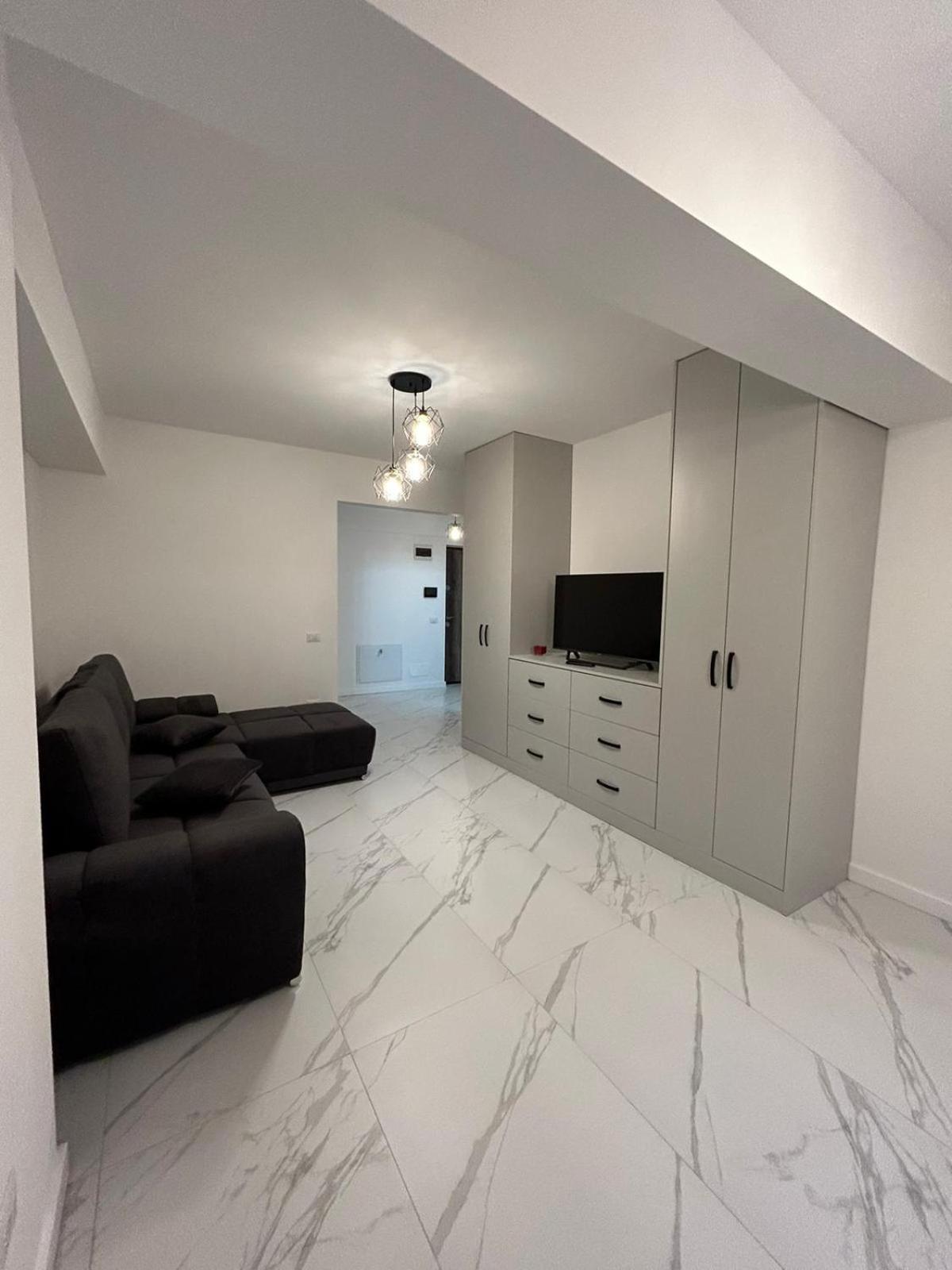 Exclusive Ultracentral Apartments And Studios #Enescu#Universitatii#苏恰瓦 外观 照片